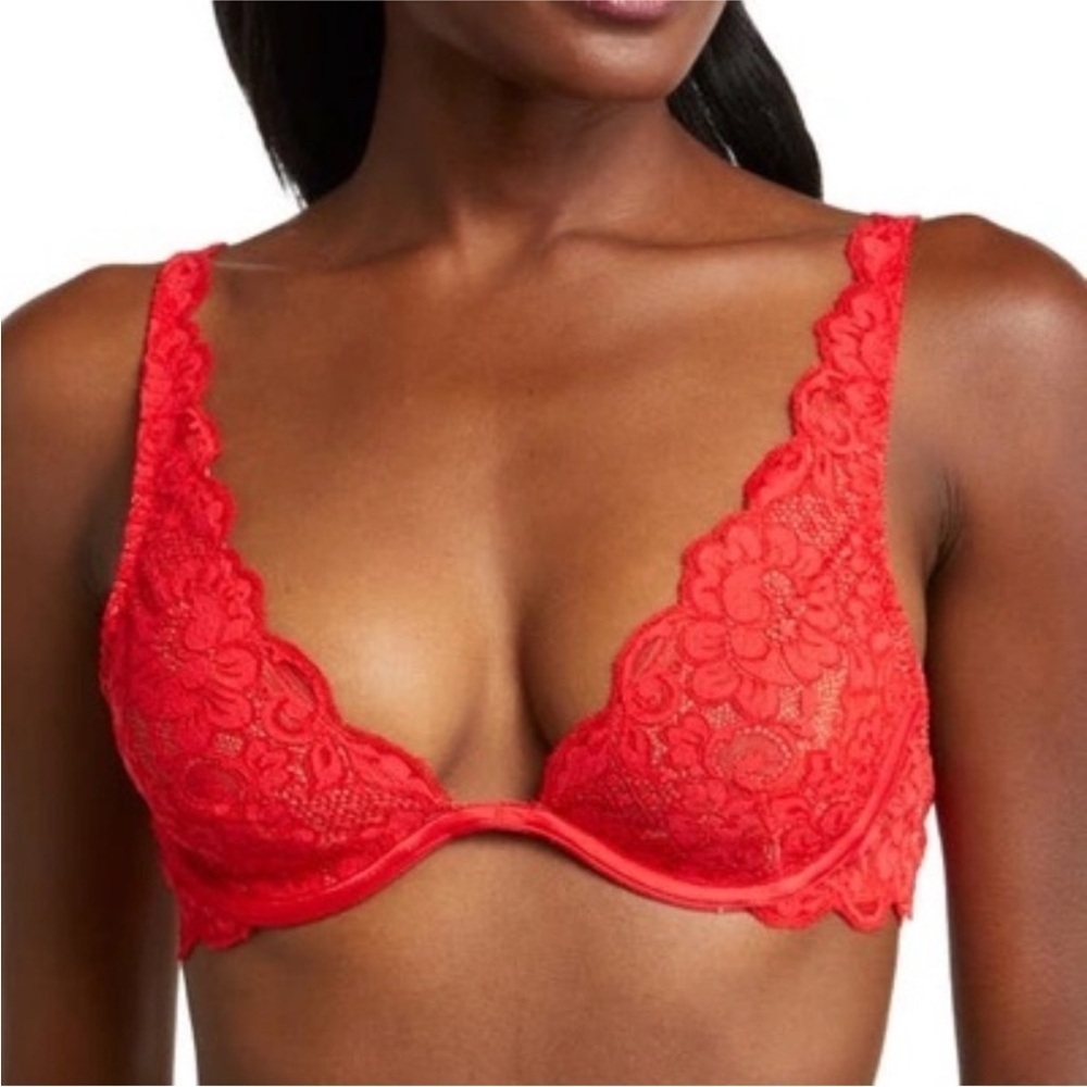 We Are HAH 2Timer Lace Convertible
Adjustable Racerback Bra Siren Red 28-36C - Picture 2 of 6